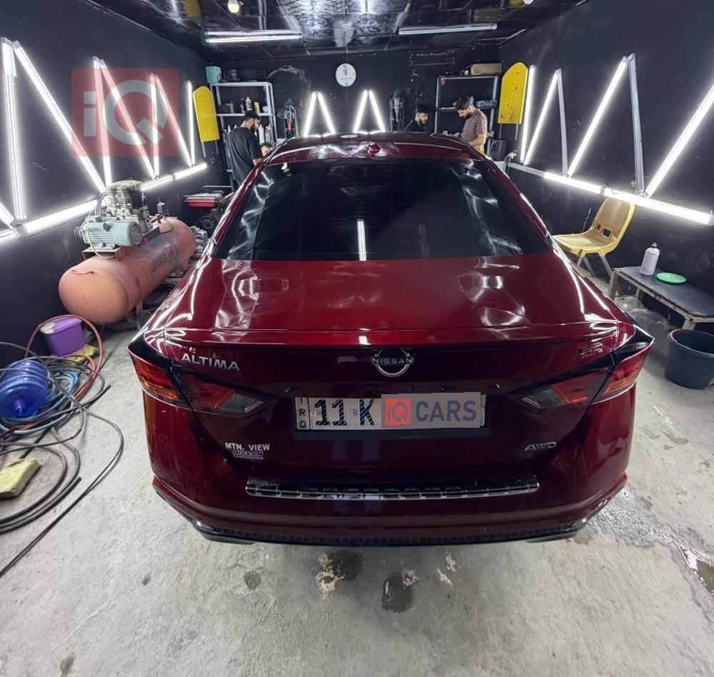 نيسان ألتيما